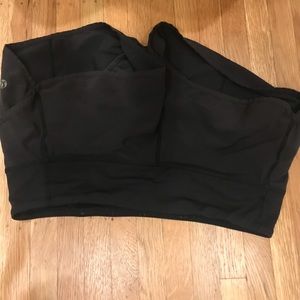 Lululemon run short black size 6